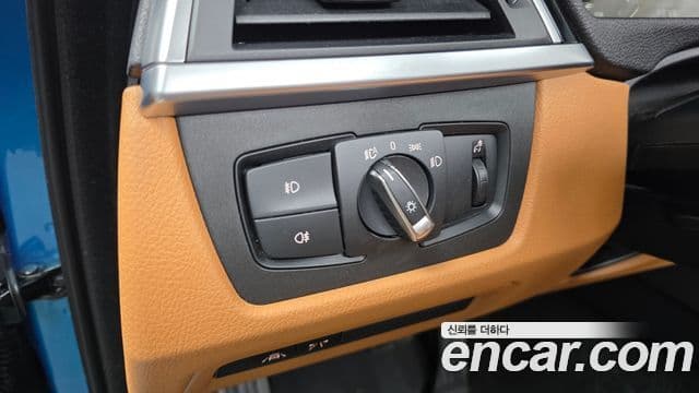 BMW 4 Series 2018 — Şəkil 16/33