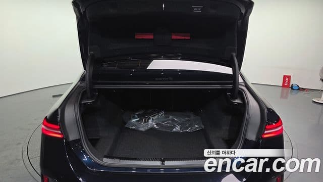 BMW 5 Series 2024 — Photo 19/20