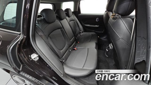 Mini Cooper S Clubman 2020 — Şəkil 13/31