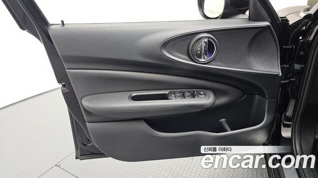 Mini Cooper S Clubman 2020 — Şəkil 14/31