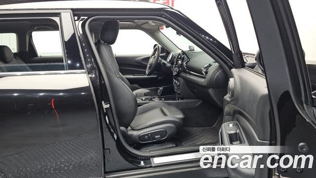Mini Cooper S Clubman 2020 — Şəkil 16/31