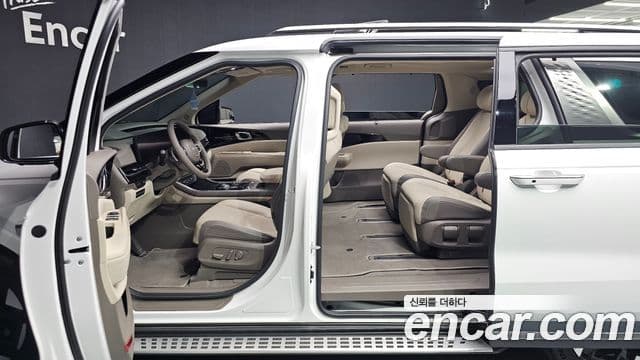 Kia Carnival 2024 — Şəkil 10/20