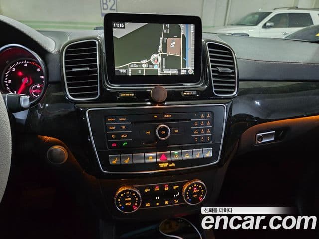 Mercedes-Benz GLS-Class 2018 — Фото 8/12