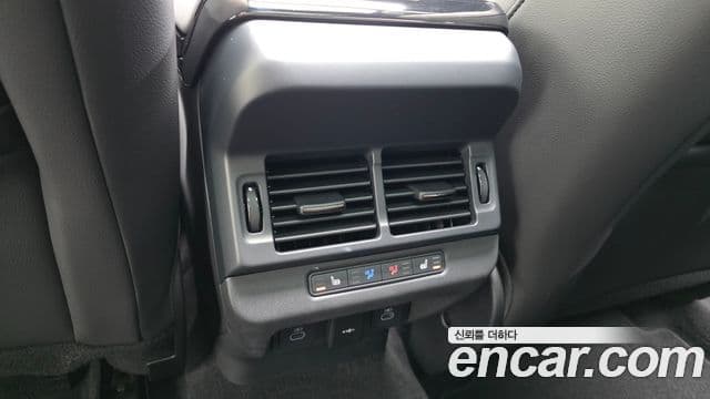 Land Rover Range Rover Evoque 2026 — ფოტო 18/20