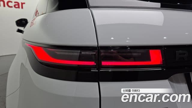 Land Rover Range Rover Evoque 2026 — ფოტო 19/20