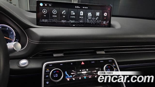 Genesis GV80 2020 — ფოტო 14/20