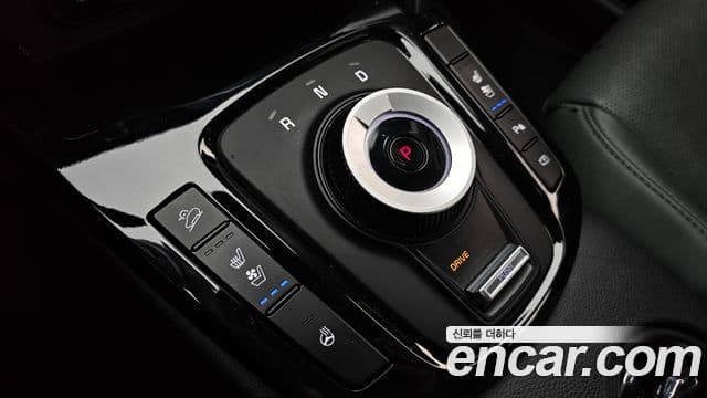Kia Seltos 2023 — Şəkil 9/20