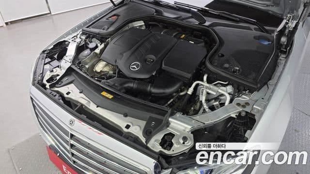 Mercedes-Benz E-Class 2018 — Фото 6/20