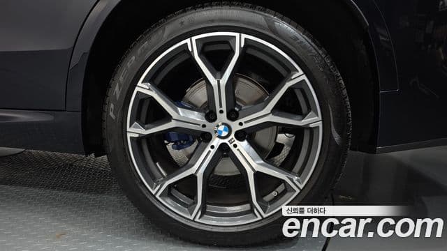BMW X5 2025 — Photo 29/36