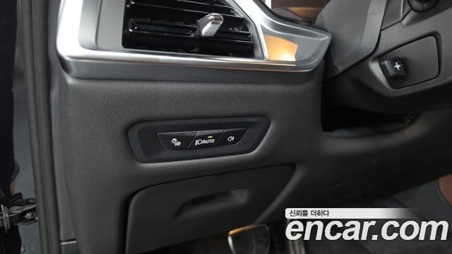 BMW X5 2025 — Photo 18/36