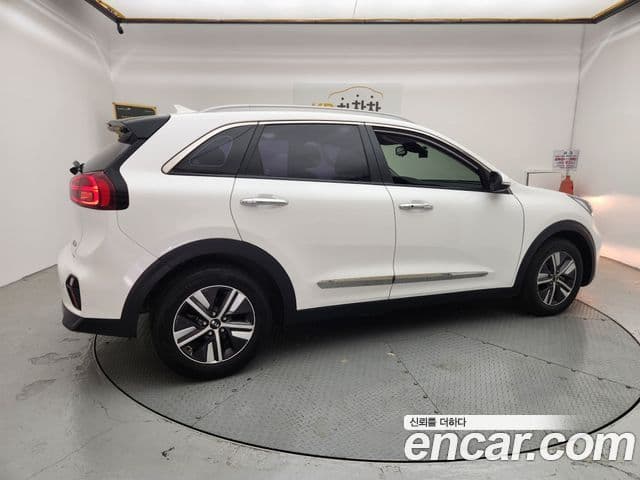 Kia Niro 2019 — Şəkil 2/20