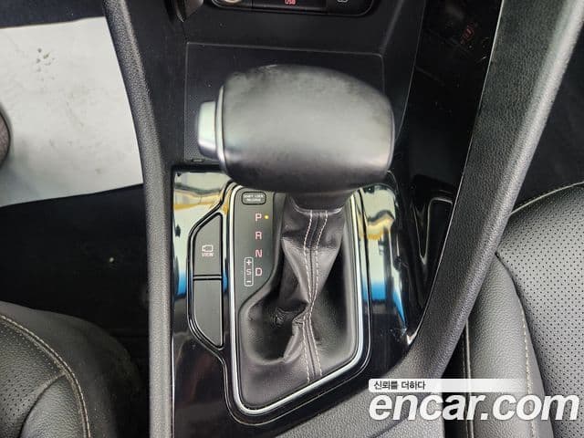 Kia Niro 2019 — Şəkil 9/20