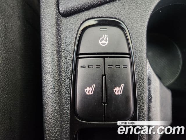 Kia Niro 2019 — Şəkil 14/20
