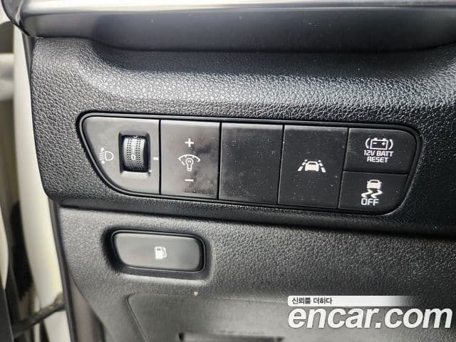 Kia Niro 2019 — Şəkil 15/20