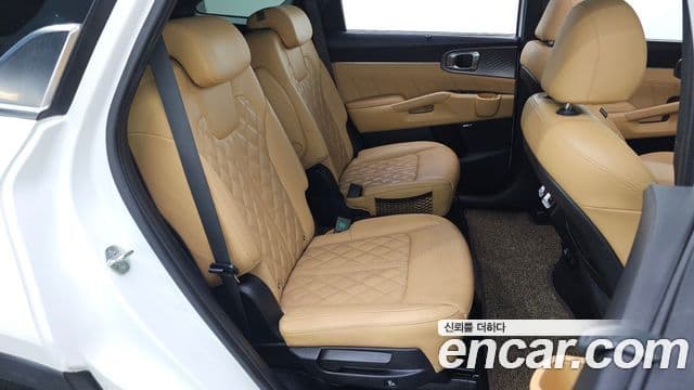 Kia Sorento 2021 — Фото 11/20