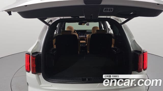 Kia Sorento 2021 — Фото 20/20