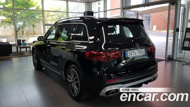 Mercedes-Benz GLB-Class 2025 — Şəkil 1/17