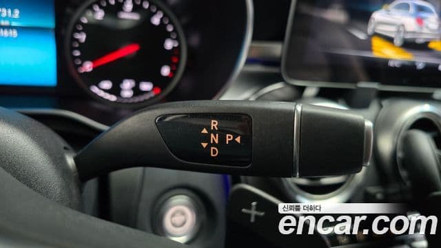 Mercedes-Benz C-Class 2019 — Şəkil 9/20