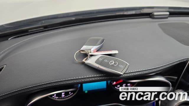 Mercedes-Benz C-Class 2019 — Şəkil 15/20