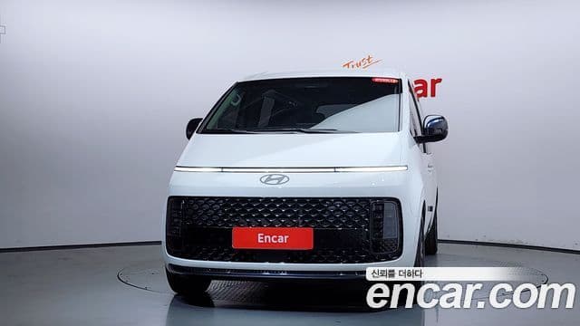 Hyundai Staria 2025 — Фото 3/20