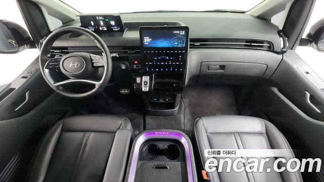 Hyundai Staria 2025 — Фото 11/20