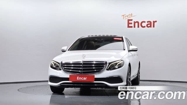 Mercedes-Benz E-Class 2018 — Фото 3/20
