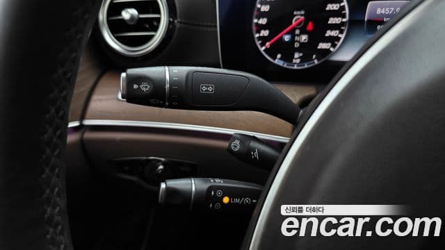Mercedes-Benz E-Class 2018 — Фото 19/20
