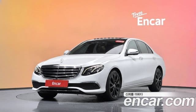 Mercedes-Benz E-Class 2018 — Фото 1/20