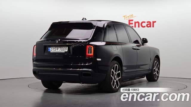 Rolls-Royce Cullinan 2022 — ფოტო 2/20