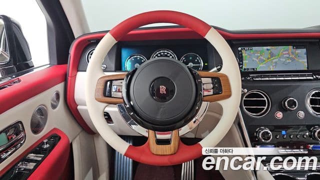 Rolls-Royce Cullinan 2022 — ფოტო 10/20