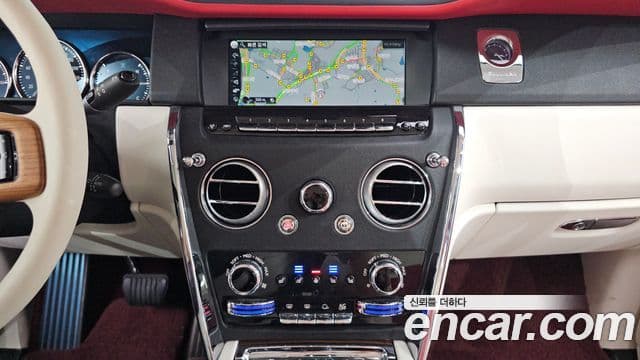 Rolls-Royce Cullinan 2022 — ფოტო 11/20