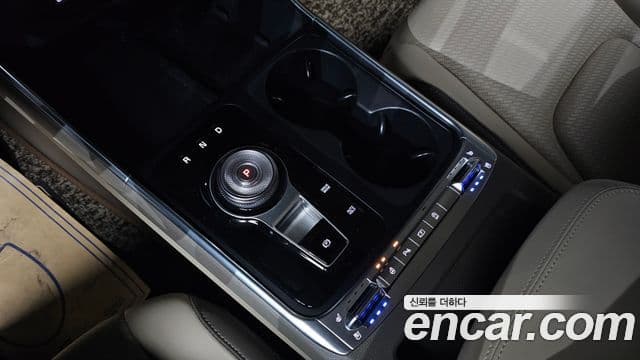 Kia Carnival 2024 — Şəkil 9/20