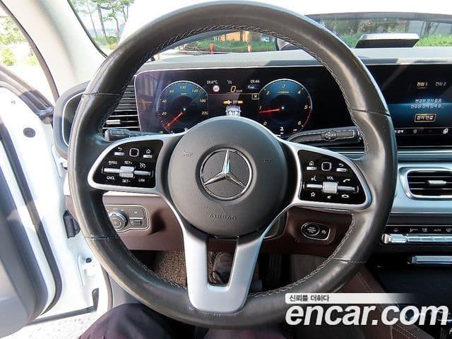Mercedes-Benz GLE-Class 2020 — ფოტო 6/20