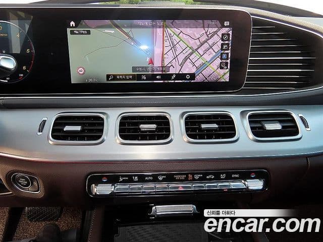 Mercedes-Benz GLE-Class 2020 — ფოტო 14/20