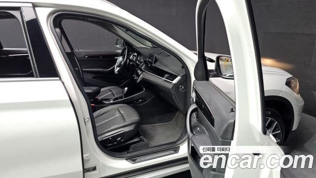 BMW X1 2022 — Şəkil 19/20