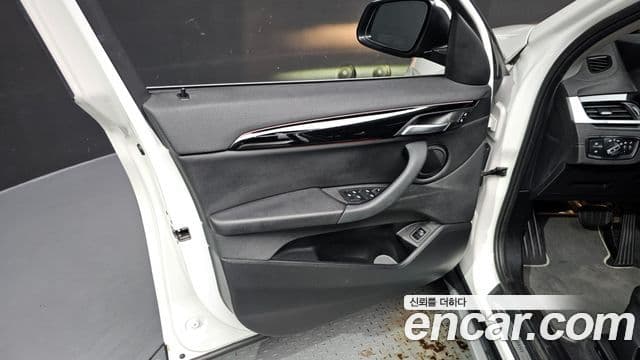 BMW X1 2022 — Photo 33/33
