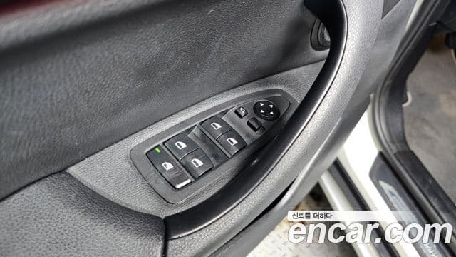 BMW X1 2022 — Photo 17/33
