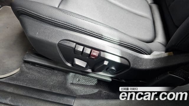 BMW X1 2022 — Photo 8/33