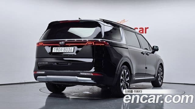 Kia Carnival 2021 — Фото 2/20