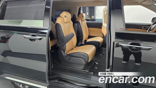 Kia Carnival 2021 — Фото 11/20