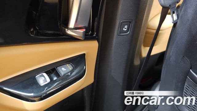 Kia Carnival 2021 — Фото 18/20