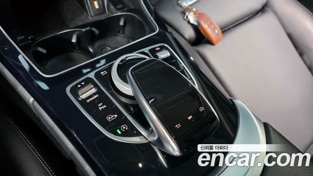 Mercedes-Benz C-Class 2019 — Şəkil 21/31