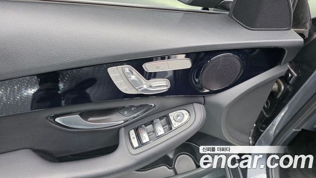 Mercedes-Benz C-Class 2019 — Şəkil 31/31