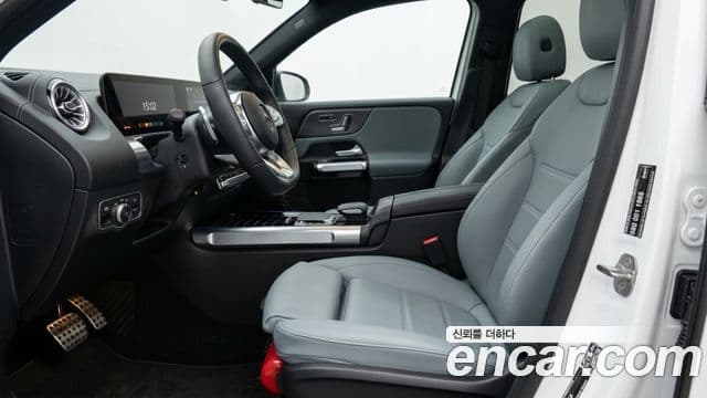 Mercedes-Benz GLB-Class 2025 — ფოტო 9/12