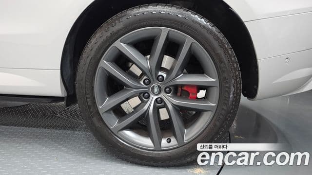 Land Rover Range Rover Sport 2024 — Photo 11/37