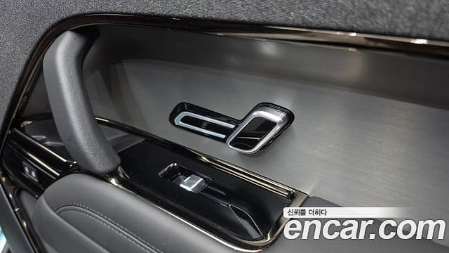 Land Rover Range Rover Sport 2024 — Photo 2/37