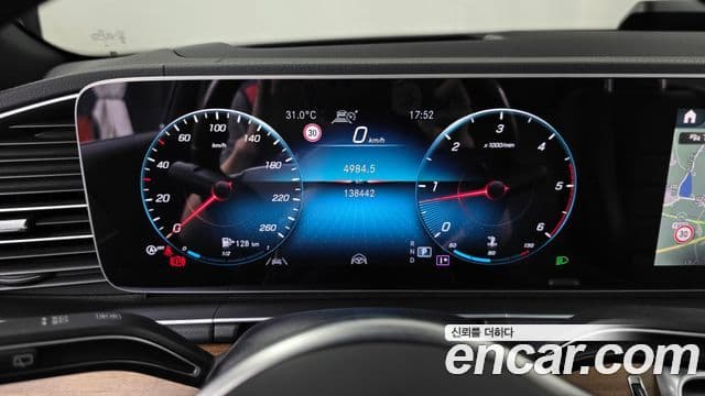 Mercedes-Benz GLS-Class 2021 — Фото 8/20