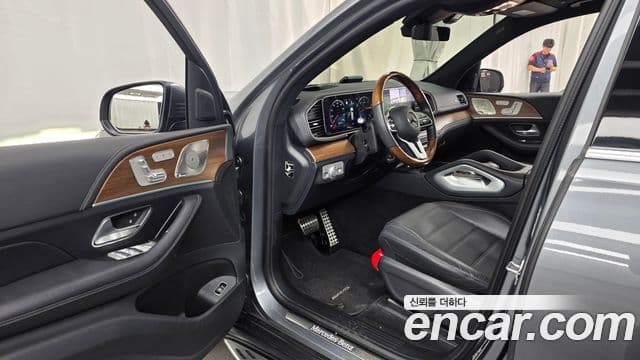 Mercedes-Benz GLS-Class 2021 — Фото 10/20
