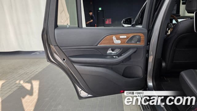 Mercedes-Benz GLS-Class 2021 — ფოტო 17/35