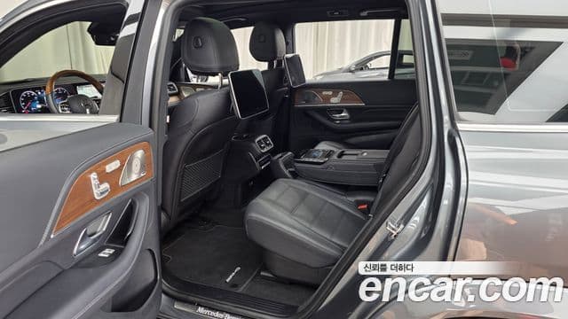 Mercedes-Benz GLS-Class 2021 — ფოტო 32/35